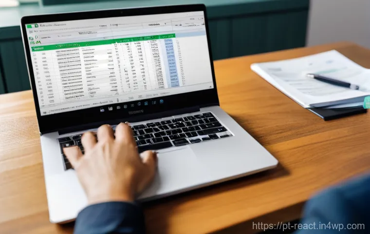 부동산 세금 신고 실수 피하는 법 - ' On her laptop screen, a blurred interface resembling the Portuguese 'Portal das Finanças' or a fin...